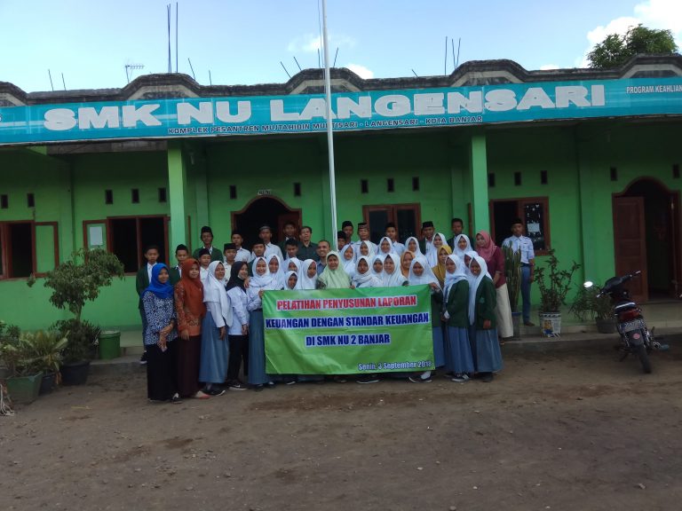 [:en]PELATIHAN PENYUSUNAN LAPORAN KEUANGAN STANDAR  DI SMK NU LANGGENGSARI BANJAR[:]